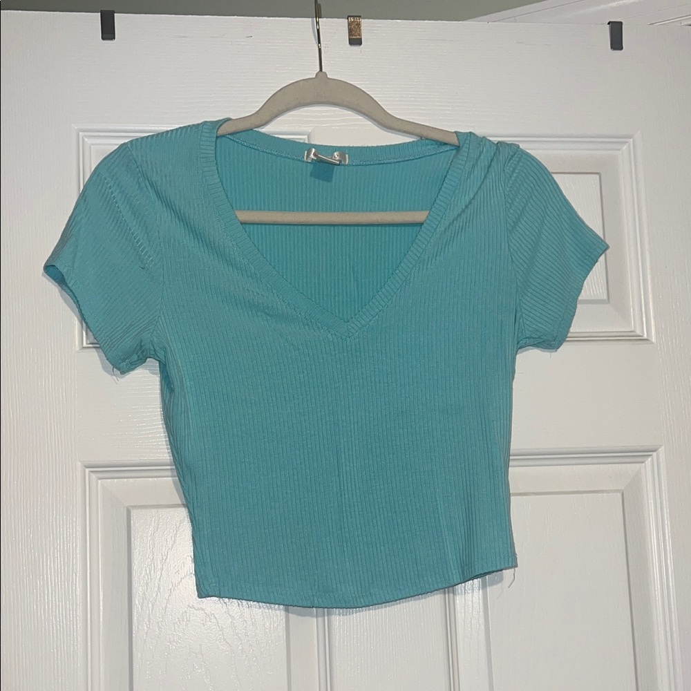 Bozzolo Aqua V-Neck Ribbed Crop Top